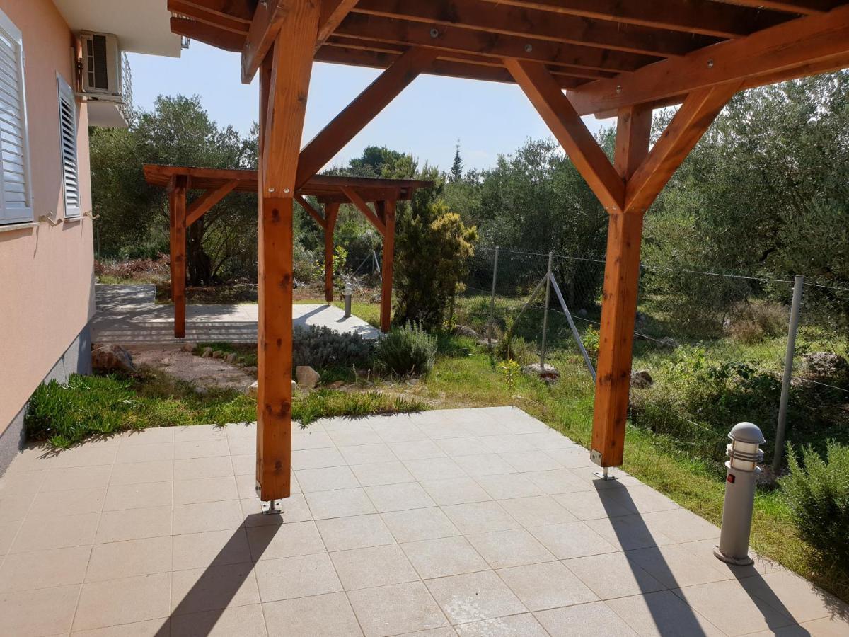 Olive Apartments Ugljan Exterior foto