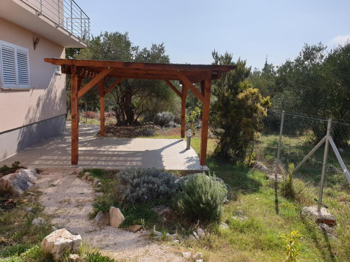 Olive Apartments Ugljan Exterior foto