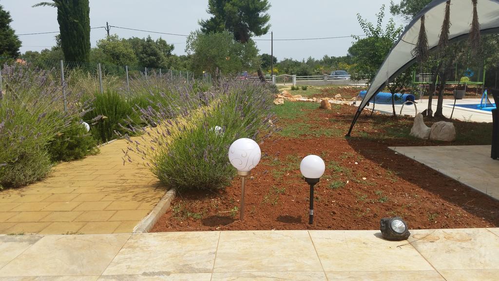 Olive Apartments Ugljan Exterior foto
